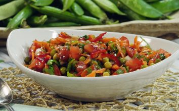 Bezelye Salatası Tarifi Nasıl Yapılır