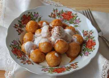 Yoğurtlu Bulgur Köftesi Tarifi