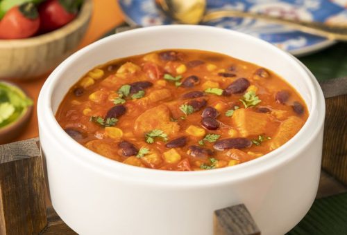 Bol Proteinli Acılı Hindili Meksika Fasulyesi Tarifi