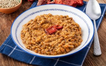 Uşak Bölgesi Alacatene Yemek Tarifi