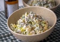 Doyurucu Bakliyat Salatası Tarifi