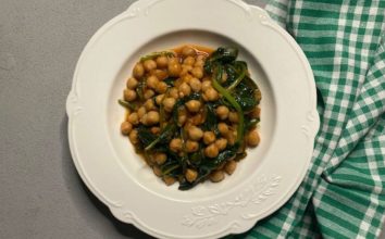 Ispanak Sevenler İçin Bebek Ispanaklı Nohut Yemeği Tarifi