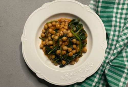 Ispanak Sevenler İçin Bebek Ispanaklı Nohut Yemeği Tarifi