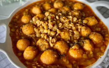 Proteinli Bulgur Köfteli Yeşil Mercimek Yemeği Tarifi