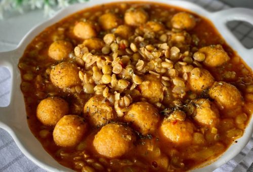 Proteinli Bulgur Köfteli Yeşil Mercimek Yemeği Tarifi