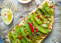 Lezetli Ekmek Üstü Humuslu Sultani Bezelye Tarifi