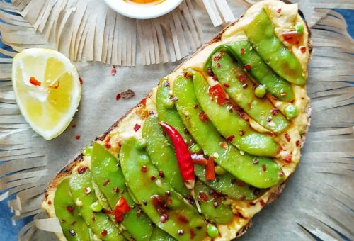 Lezetli Ekmek Üstü Humuslu Sultani Bezelye Tarifi