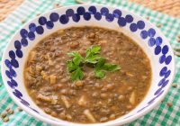 Erişteli Yeşil Mercimek Çorbası Tarifi