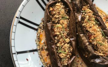 Farklı Lezet Arayanlara Etli Mercimekli Karnıyarık Tarifi