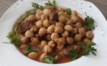 Klasik Lezzettlerimizden Etli Nohut Tarifi