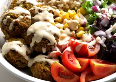 Orta Doğu Mutfağının Falafel Bowl Tarifi