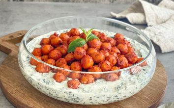 Çok Seveceğiniz Fellah Köfte & Ispanaklı Yoğurt