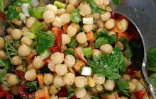 Sağlıklı Hafif Hardallı Nohut Salatası Tarifi