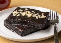 Kakaolu Islak Kek Tarifi