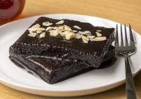 Kakaolu Islak Kek Tarifi