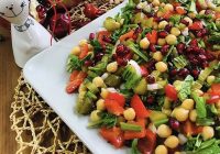 Doyurucu Sağlıklı Ispanaklı Nohut Salatası Tarifi