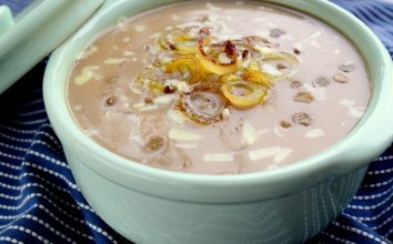 Karamelize Soğanlı Yeşil Mercimek Çorbası Tarifi