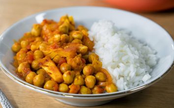 Vejetaryan Yemeği Karnabaharlı Nohut ve Sade Pilav Tarifi