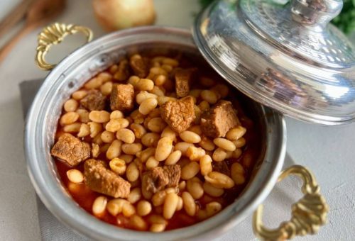 Efsane Yemeğimiz Kavurmalı Kuru Fasulye Tarifi