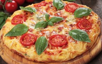 Makarna Tabanlı Pizza Tarifi