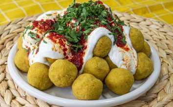 Sarımsaklı Yoğırtlu Mercimek Mantı Tarifi