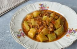 Damak Tadı Olan Mercimekli Kabak Yemeği Tarifi