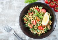 Nar Ekşili Nohut Salatası Tarifi