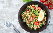 Nar Ekşili Nohut Salatası Tarifi