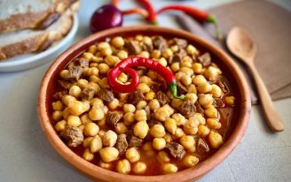 Kış Ayların Vazgeçilmezi Nohut Yahnisi Tarifi