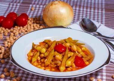 Nefis Nohutlu Bamya Yemeği Tarifi