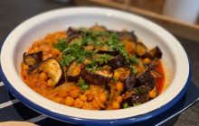 Etsiz Nohutlu Patlıcan Yemeği Tarifi