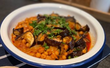 Etsiz Nohutlu Patlıcan Yemeği Tarifi