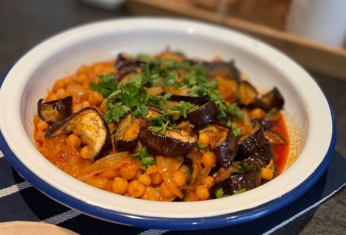 Etsiz Nohutlu Patlıcan Yemeği Tarifi