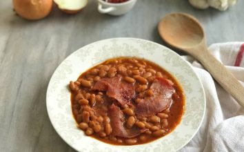 Pastırmalı Kuru Fasulye Tarifi