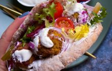 Orta Doğu Mutfağından Pita Arası Tahin Soslu Falafel Tarifi