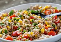 Yapımı Kolay Renkli Pirinç Salatası Tarifi