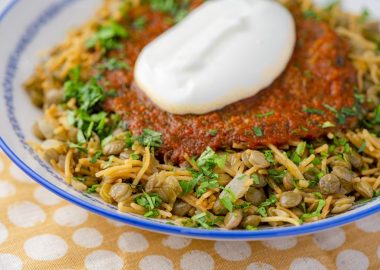 Hızlı Pratik Şehriye ve Mercimekli Yalancı Mantı Tarifi