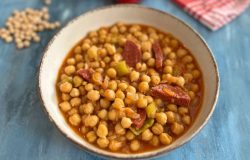 Sucuklu Nohut Yemeği Tarifi