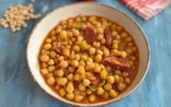 Sucuklu Nohut Yemeği Tarifi