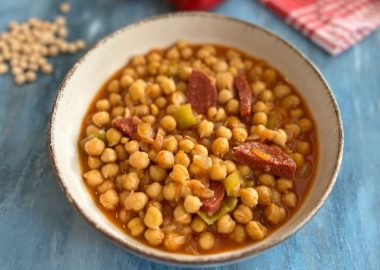 Sucuklu Nohut Yemeği Tarifi