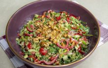 Besleyici Tahin Soslu Mercimek Salatası Tarifi