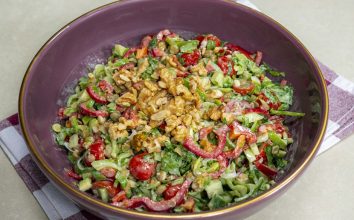 Besleyici Tahin Soslu Mercimek Salatası Tarifi