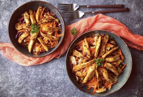 Tavuklu Mevsim Salatası Tarifi