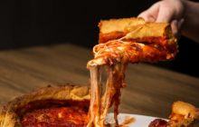 Türk İşi Deep Dish Pizza Hazırlanışı Tarifi