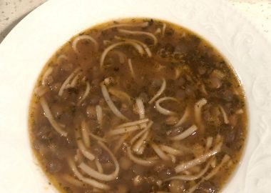 Yeşil Mercimekli Hamur Çorbası Tarifi