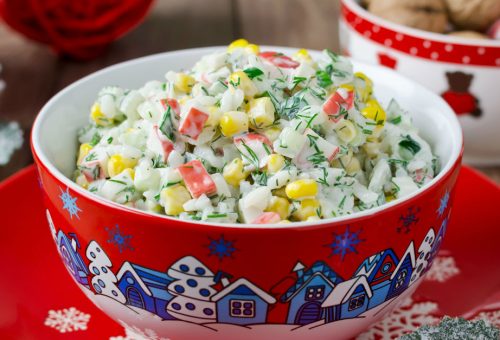 Hafif Lezzetiyle Yoğurtlu Garnitürlü Pirinç Salatası Tarifi